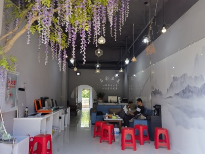 店内全景